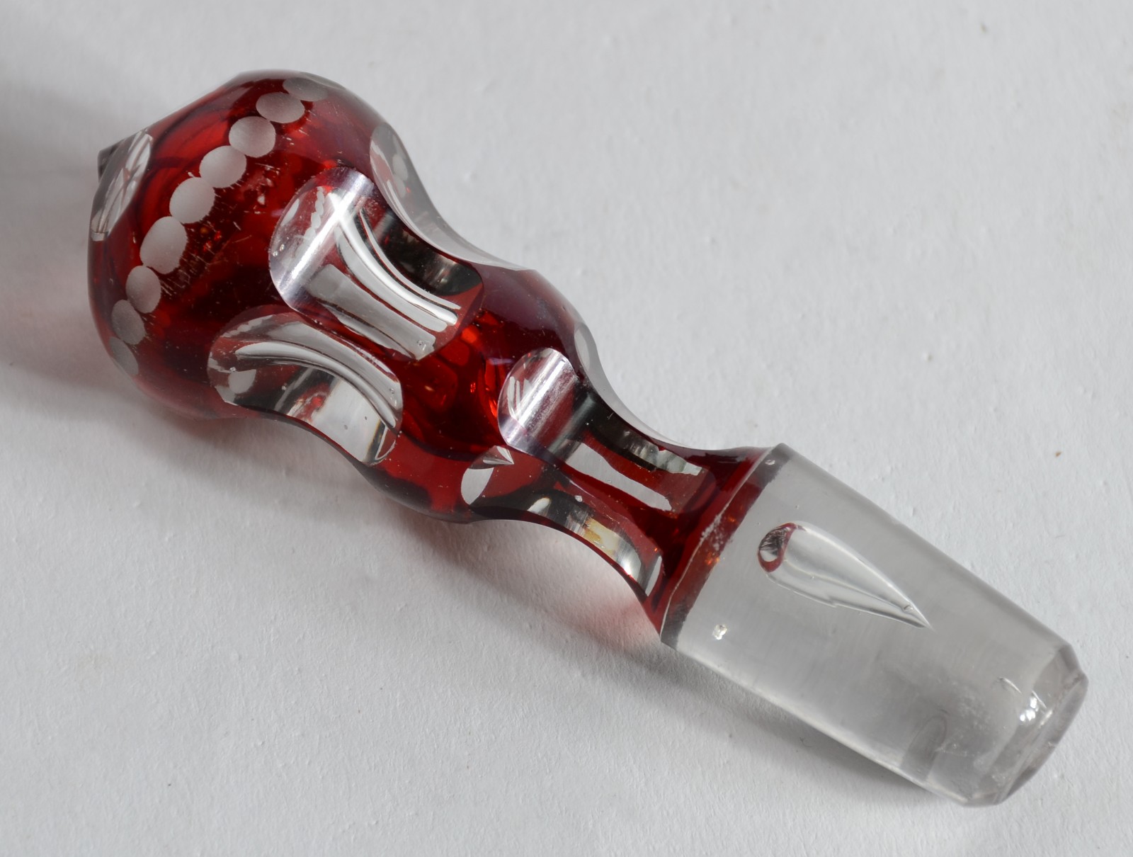 Licoreira de cristal doublé rubi lavrado, bocal facetado. - foto 5 de 5