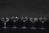 Conjunto de taças, composto de: 5 taças para ch... - Conjunto de taças, composto de: 5 taças para champagne e 6 taças para licor. Total: 11 peças.