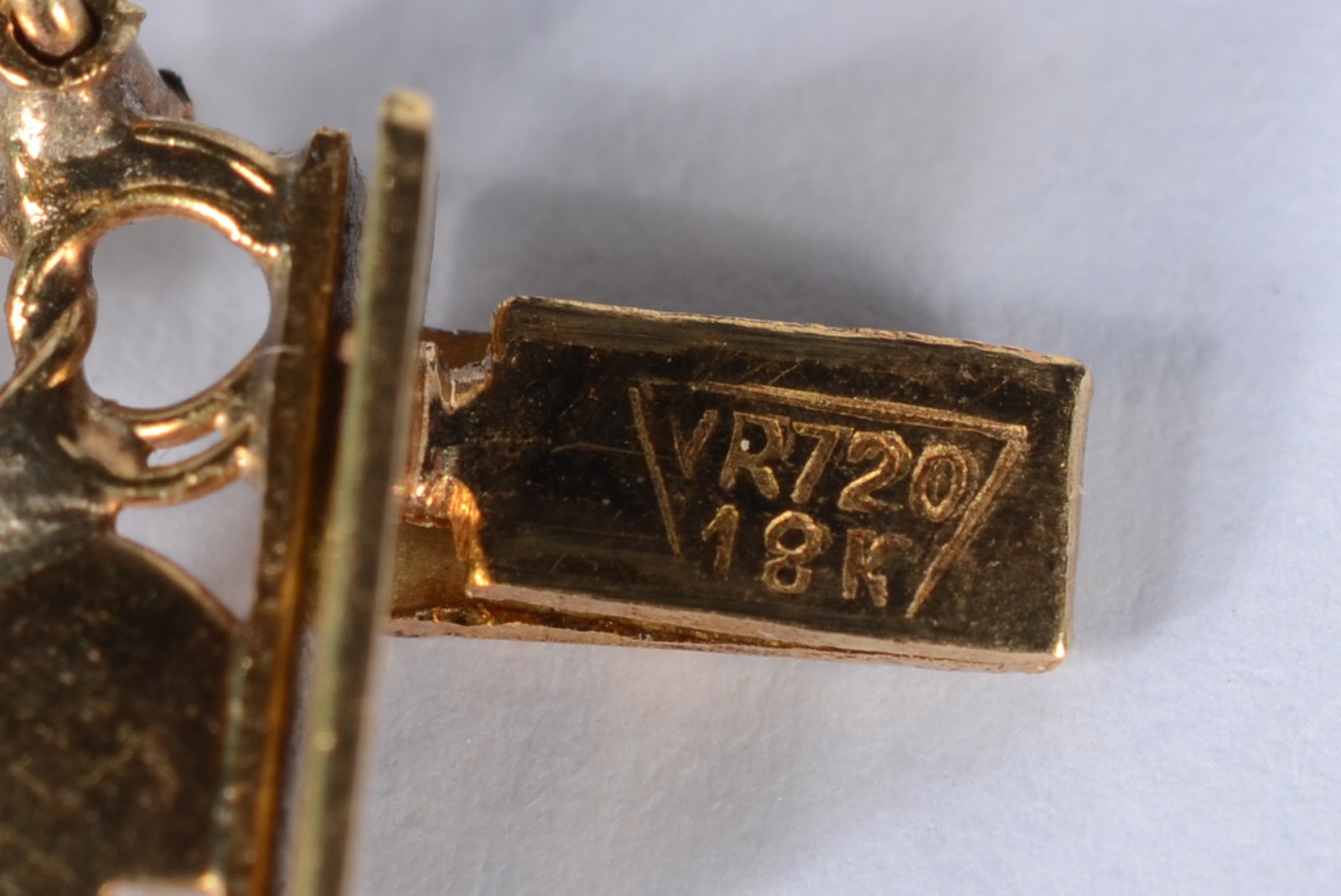 Gargantilha na forma de terço de ouro 18 k., contraste 750 mls. (Por... - foto 7 de 7