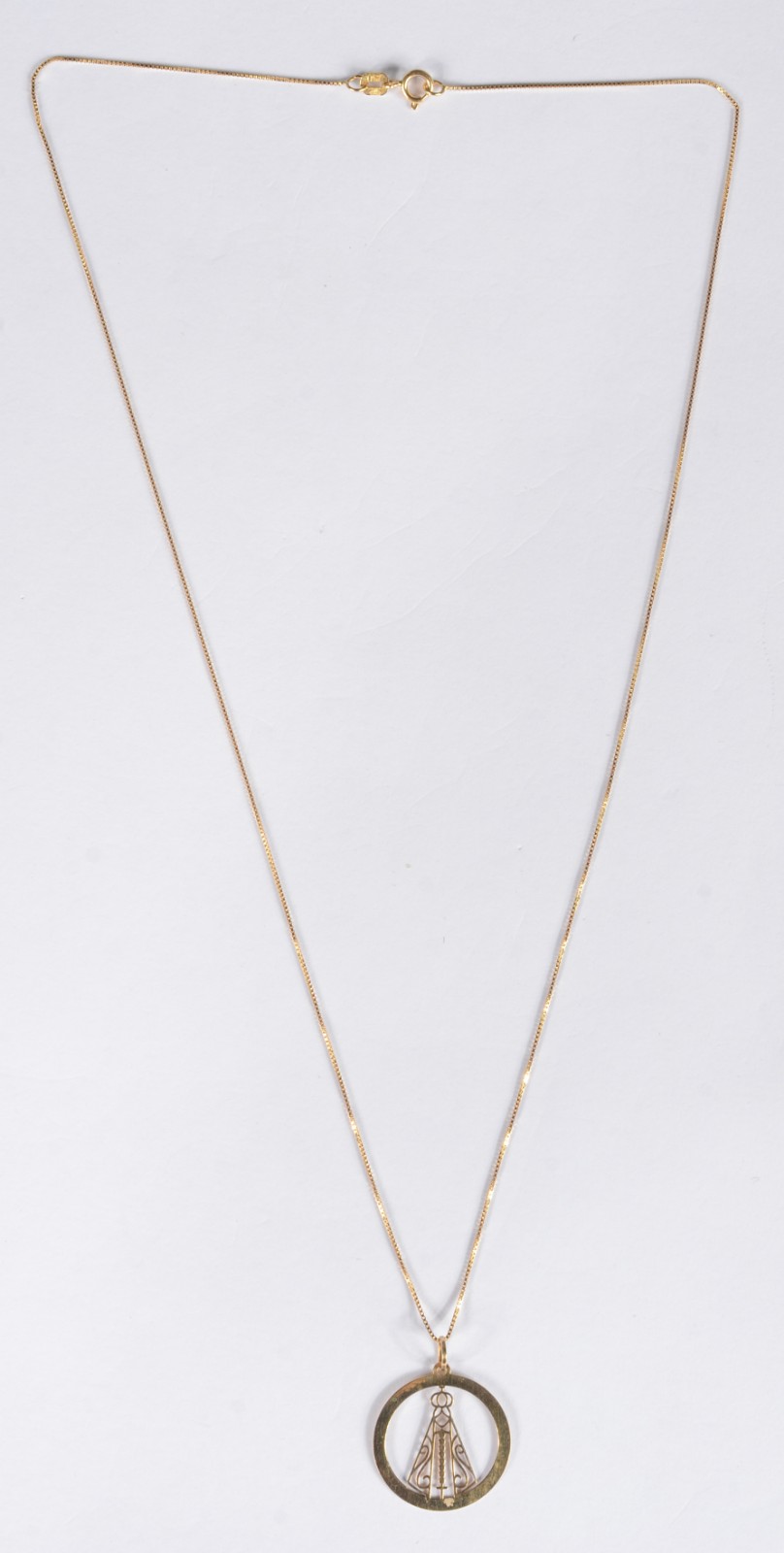 Gargantilha com pendente de Nossa Senhora Aparecida de ouro 18 k... - foto 5 de 8