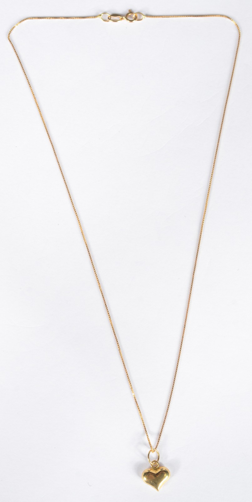 Gargantilha com pendente na forma de coração de ouro 18 k., contraste... - foto 2 de 6