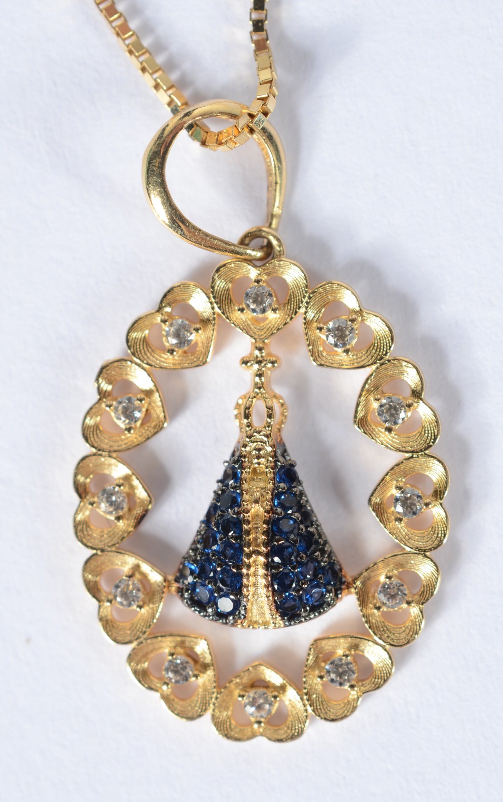 Colar com pendente Nossa Senhora Aparecida de ouro 18 k., contraste... - foto 1 de 6