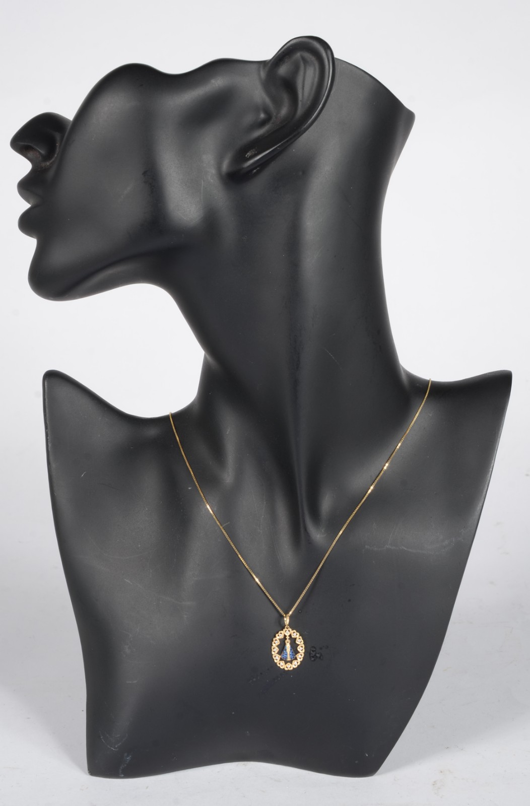 Colar com pendente Nossa Senhora Aparecida de ouro 18 k., contraste... - foto 6 de 6