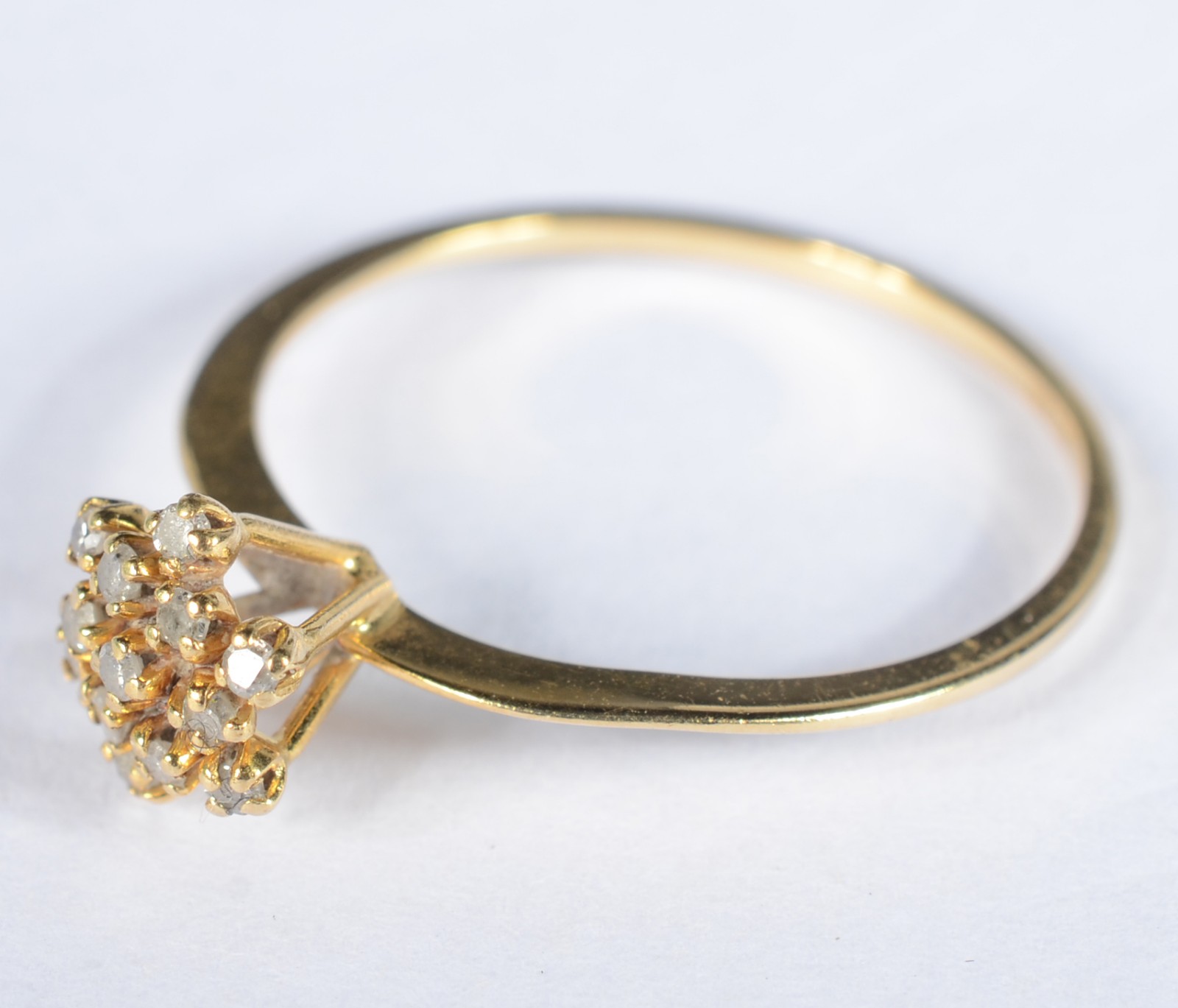 Anel feitio chuveiro de ouro 18 k., contraste 750 mls. Aro 15. (Por... - foto 1 de 5