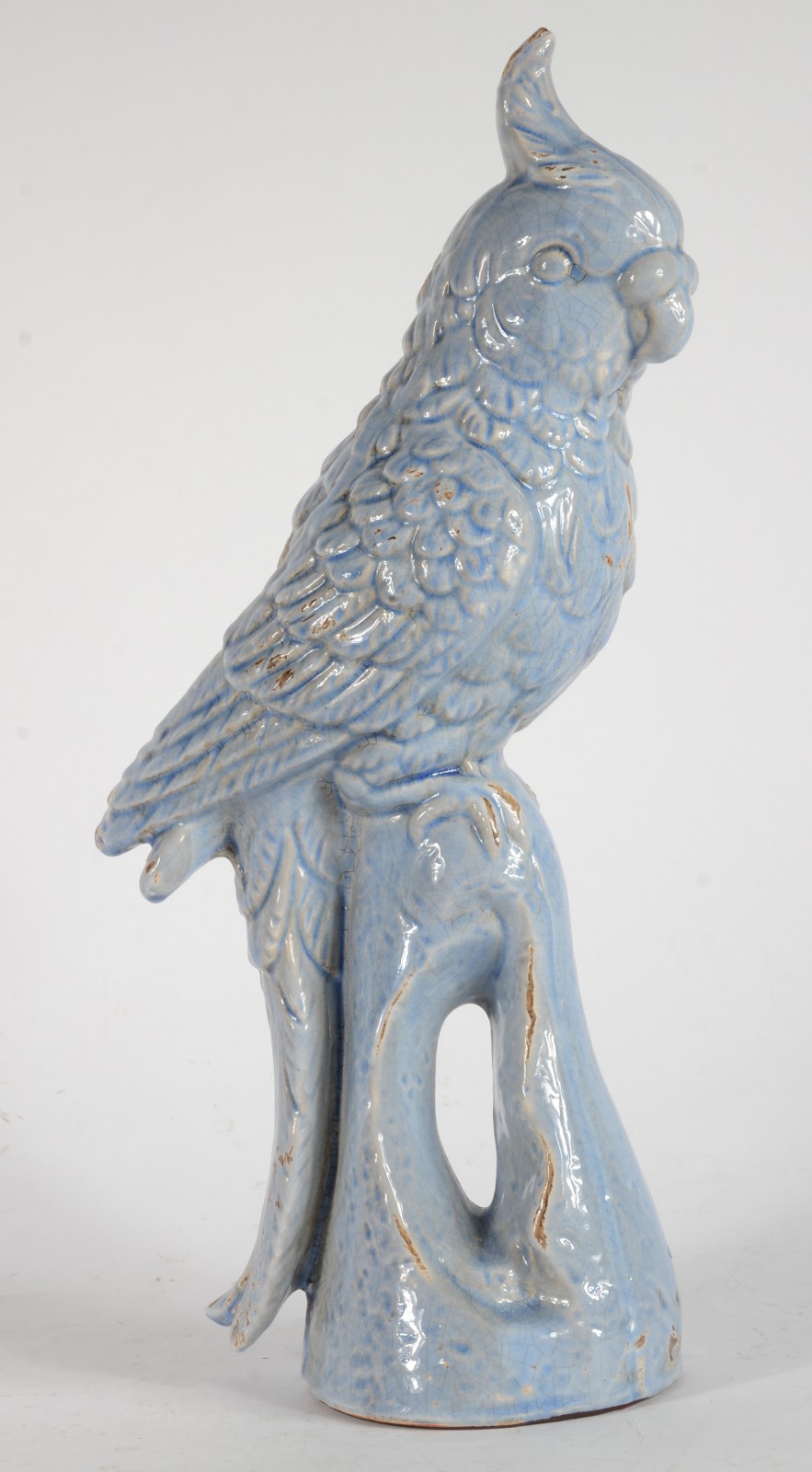 Escultura de cerâmica azul representando cacatua. - foto 4 de 10