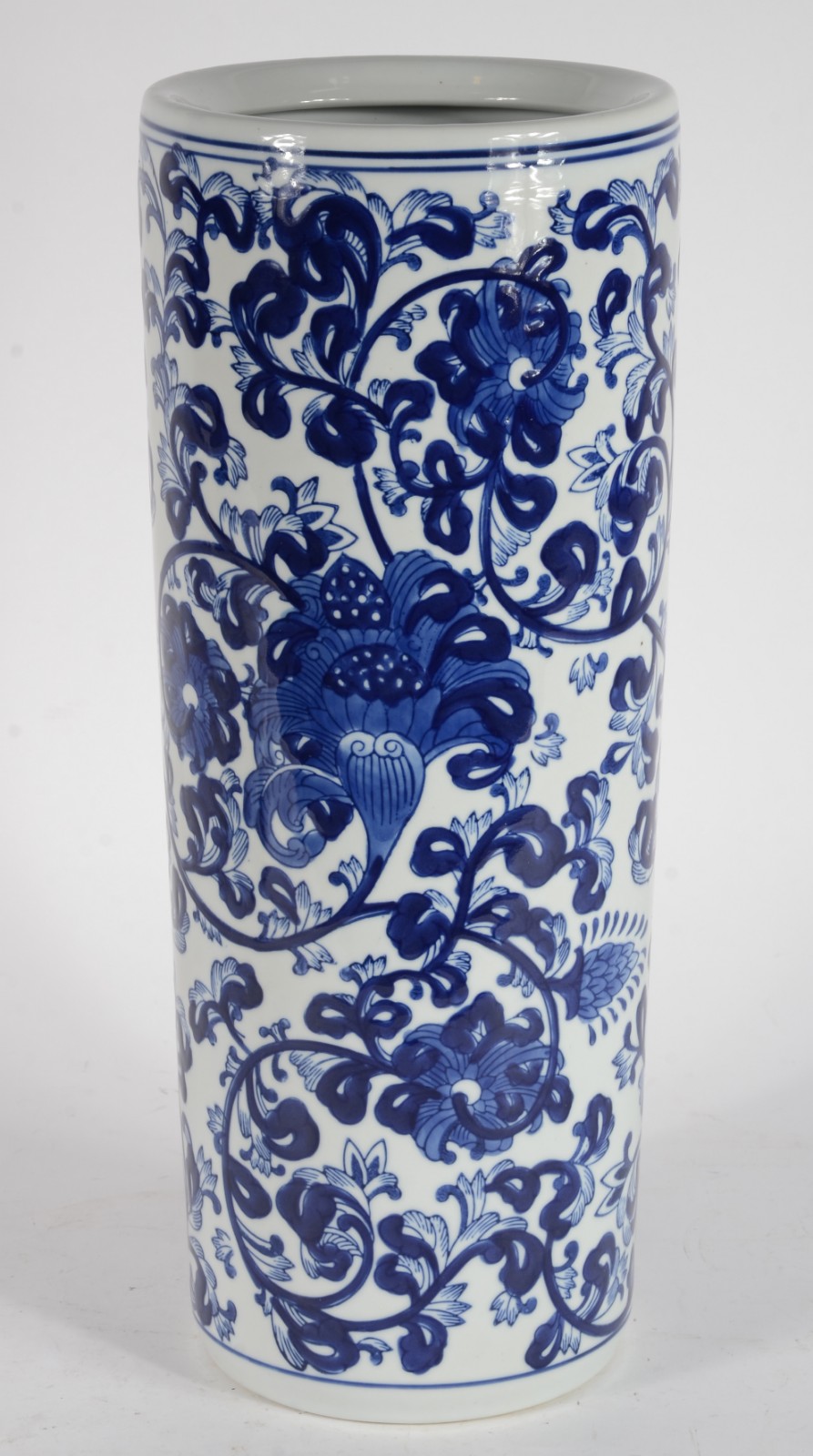 Bengaleiro de porcelana em tons de azul e branco. - foto 2 de 4