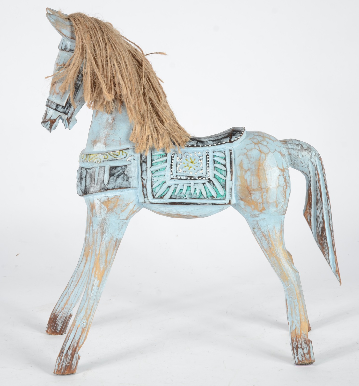 Escultura de madeira na cor azul representando cavalo. - foto 4 de 6