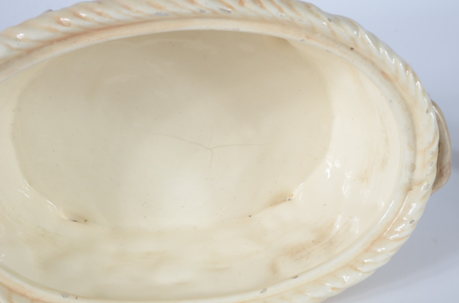 Sopeira de faiança na forma de galinha. Concha colada. - foto 10 de 10