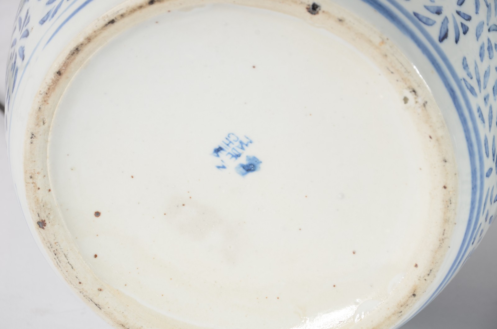 Par de abatjoures de porcelana chinesa azul e branca, bases de... - foto 4 de 5