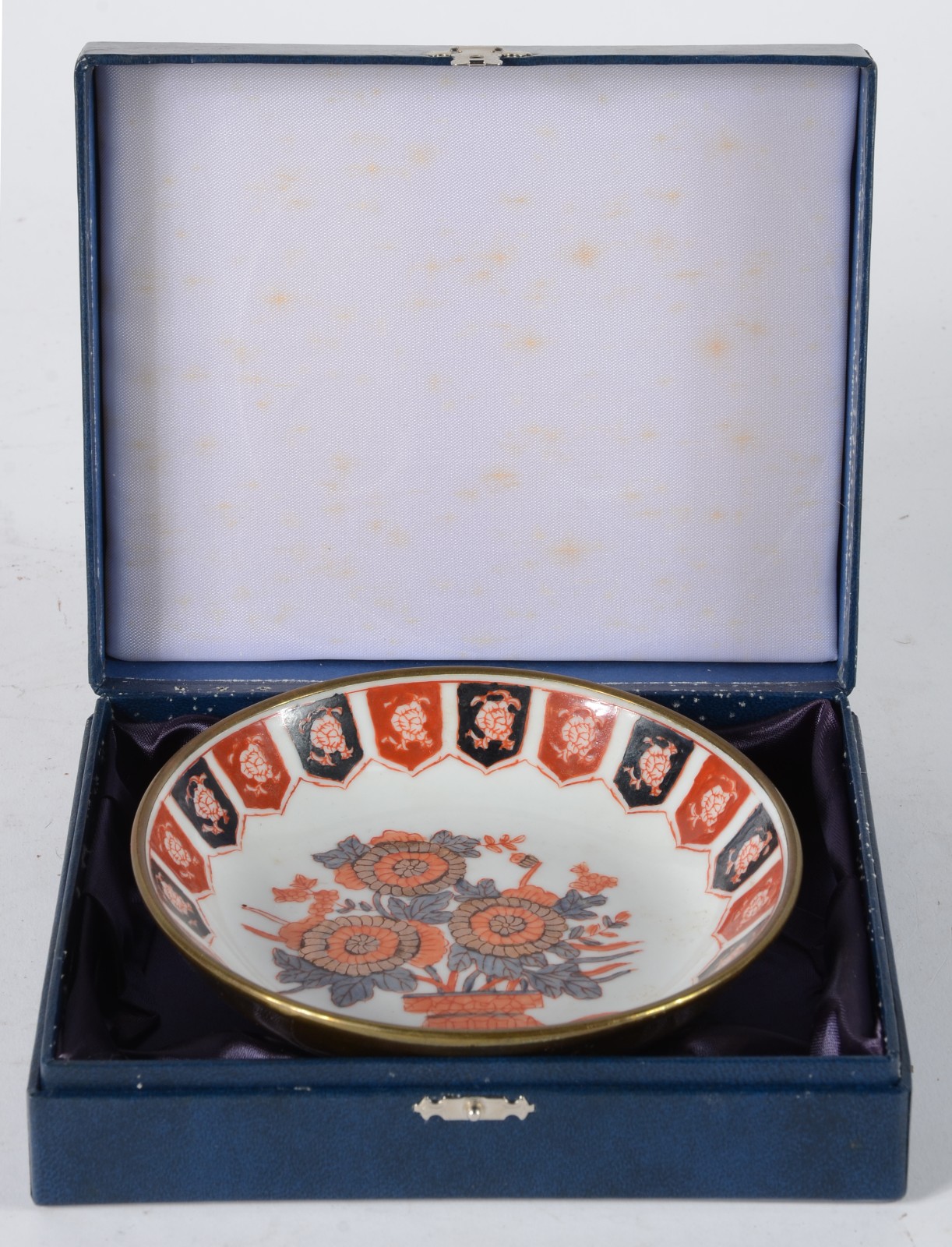 Diversas peças, sendo: bowl, cinzeiro, jarrinha de porcelana, concha... - foto 7 de 7