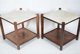 Fatima Arquitetura Interiores (1960),  - Par de mesas laterais de jacarandá e laminado, tampos de mármore branco (falhas no laminado). Anos 1960.