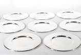 Conjunto com 12 souplats de metal prateado. - Conjunto com 12 souplats de metal prateado.