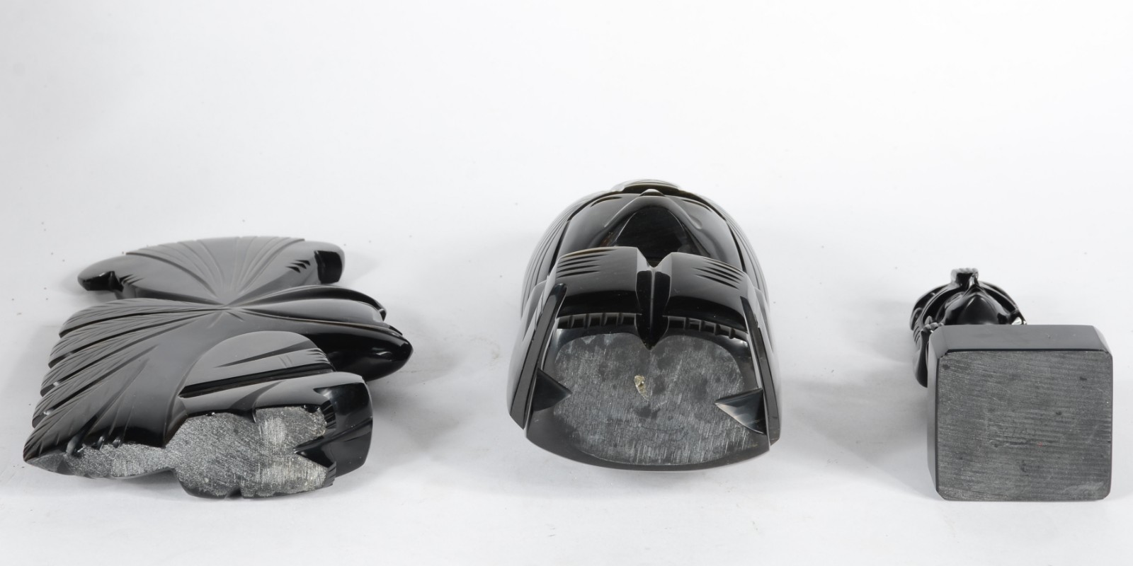 Três figuras de pedra preta (obsidiana). - foto 5 de 5