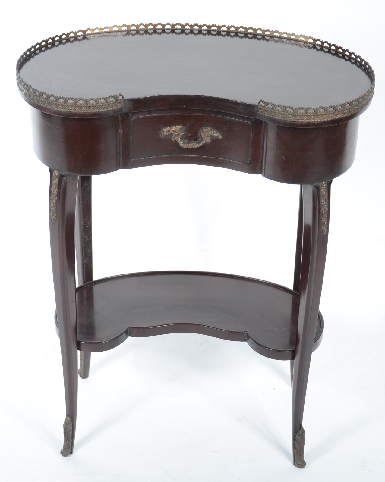 Mesa de madeira nobre feitio "rim", uma gaveta, platô inferior... - foto 2 de 7