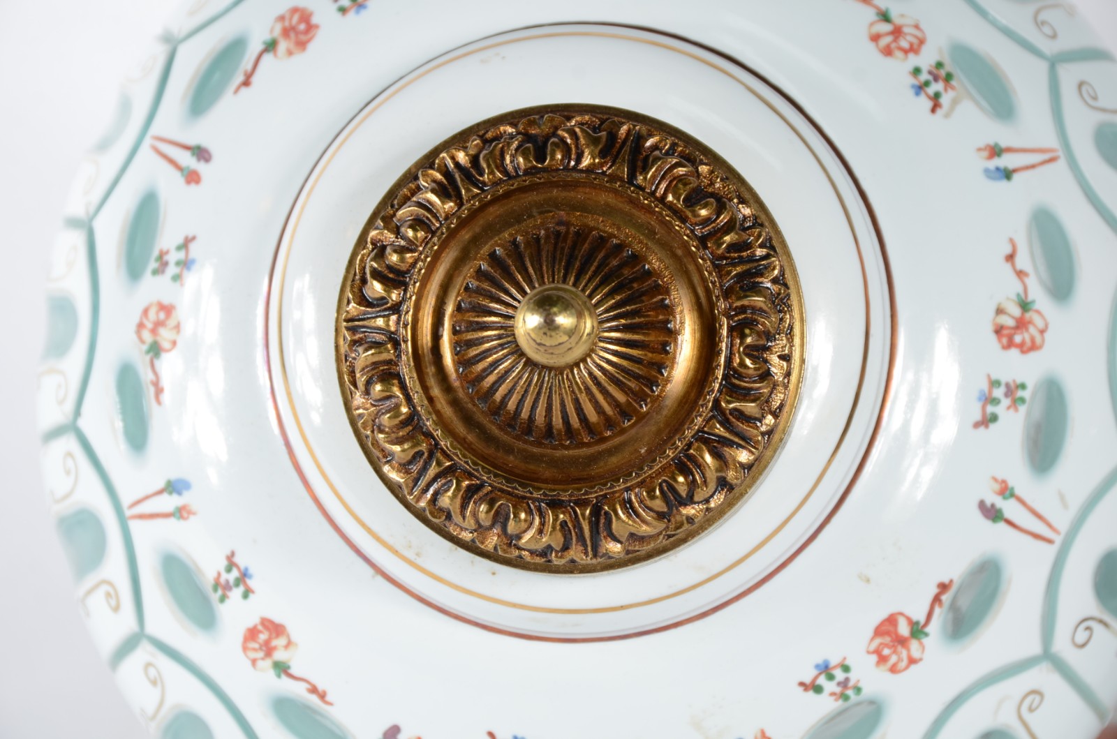 Lanterna de metal dourado com cúpula de overlay. - foto 4 de 4