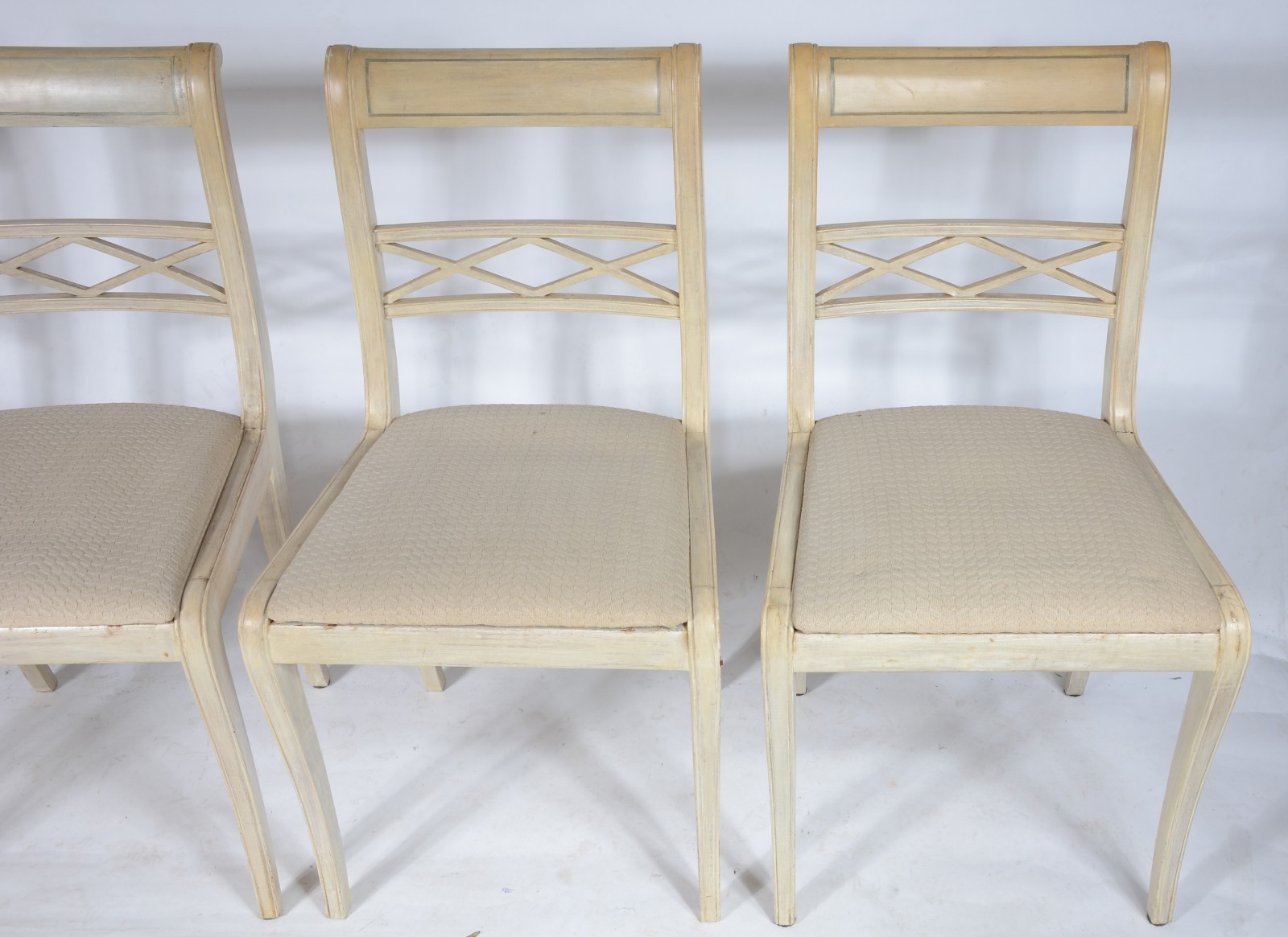 Conjunto com 8 cadeiras para sala de jantar de madeira patinada... - foto 3 de 7