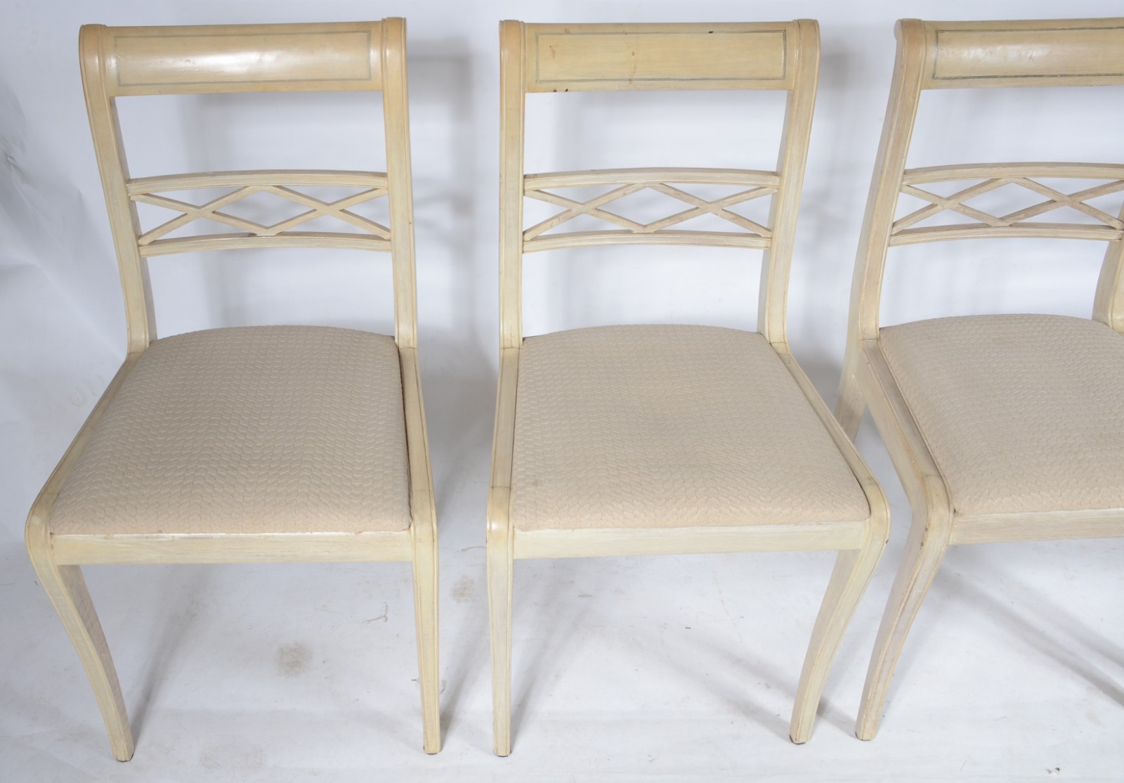 Conjunto com 8 cadeiras para sala de jantar de madeira patinada... - foto 6 de 7