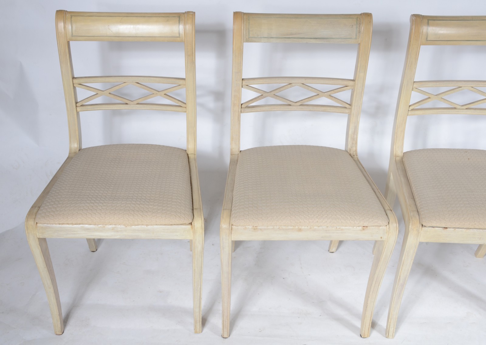 Conjunto com 8 cadeiras para sala de jantar de madeira patinada... - foto 7 de 7