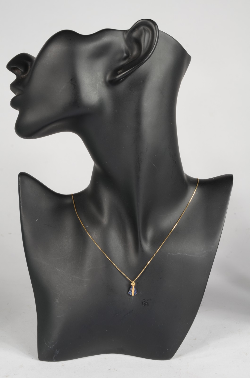 Colar com pendente Nossa Senhora Aparecida de ouro 18 k., contraste... - foto 5 de 5