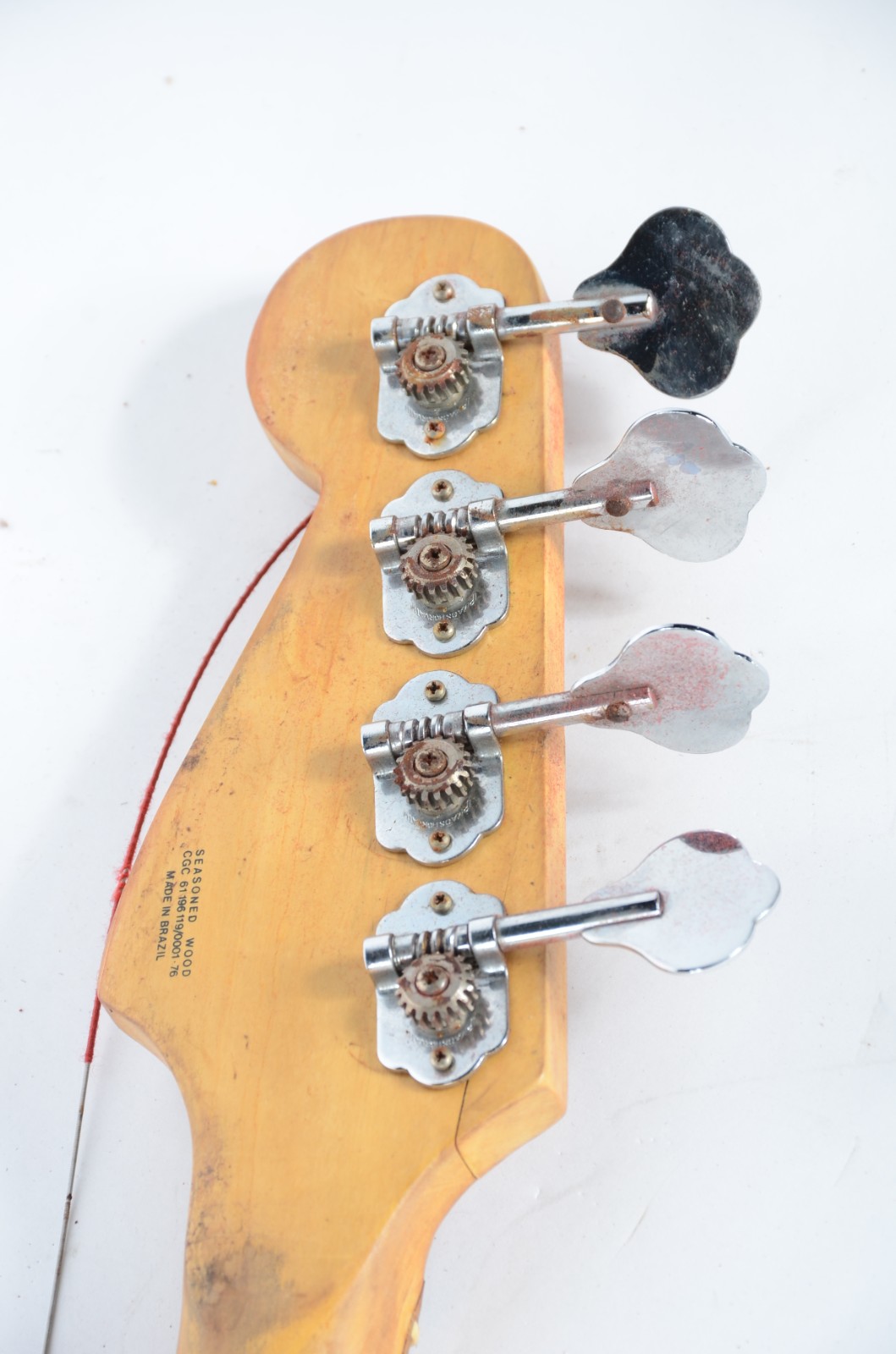 Guitarra da marca Giannini. Desgastes e oxidações. - foto 3 de 11