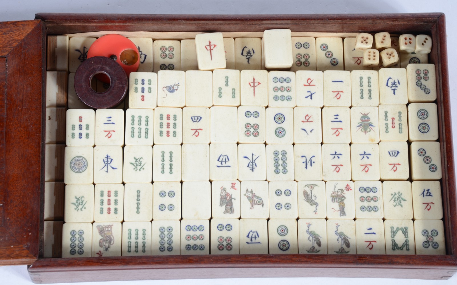 Jogo "Mahjong" oriental, na caixa de madeira. - foto 3 de 4