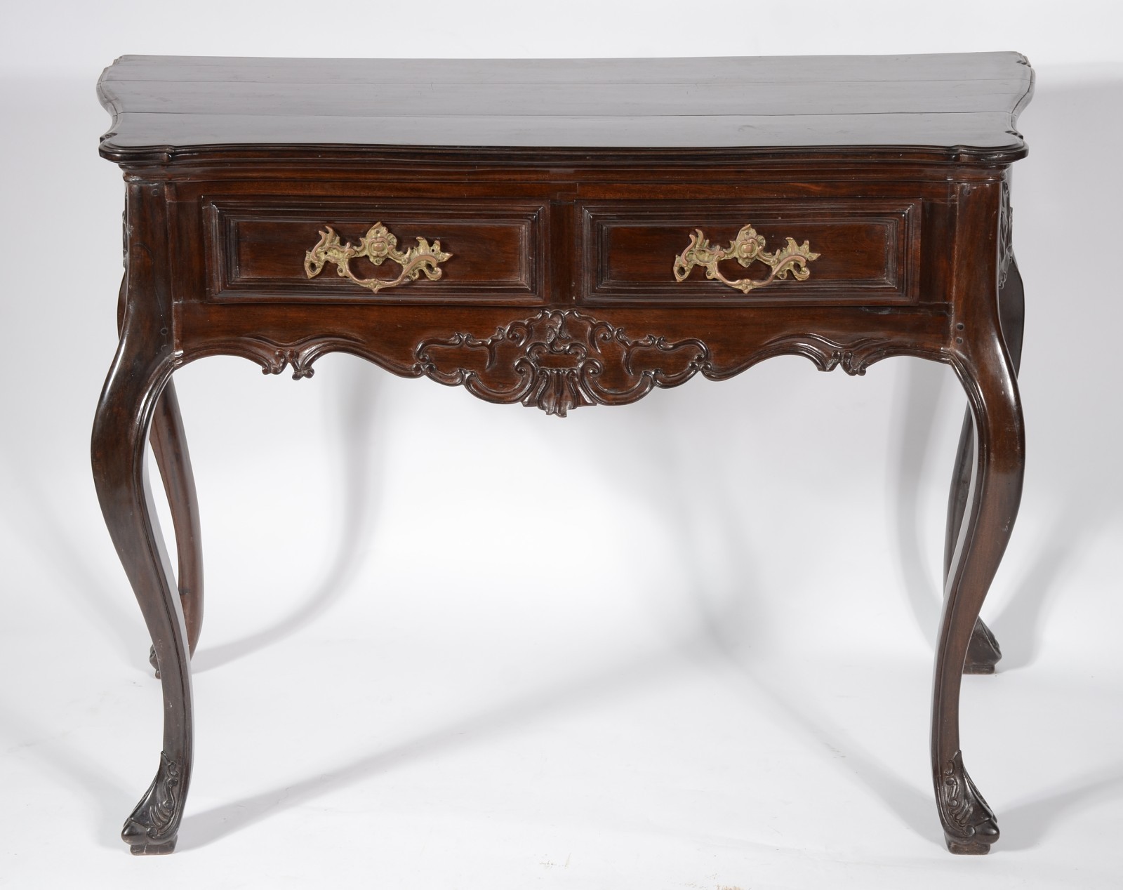 Mesa de encostar de madeira nobre com 2 gavetas, saia recortada... - foto 2 de 11