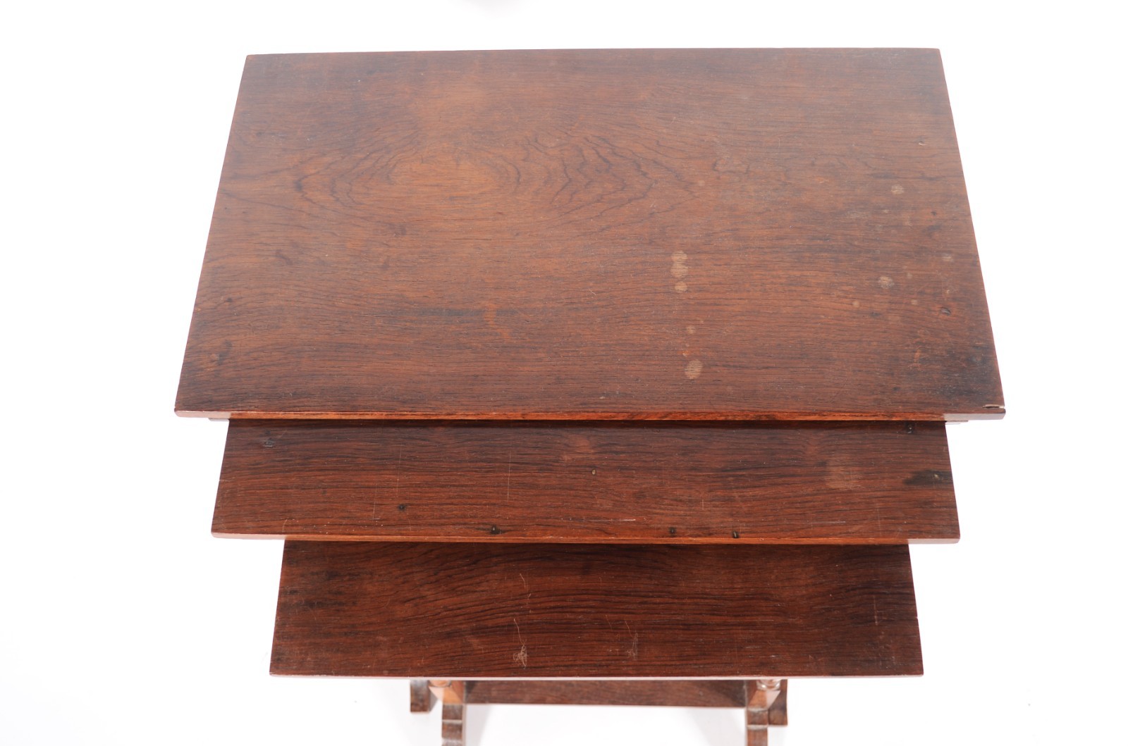 Mesa de encostar de madeira nobre com 2 gavetas, saia recortada... - foto 10 de 11