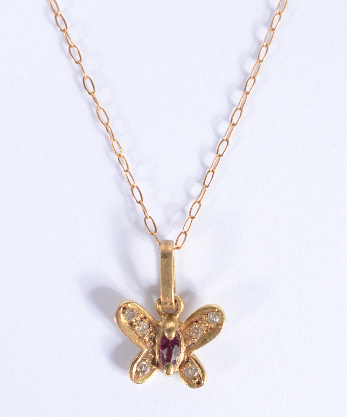 Colar com pendente na forma de borboleta de ouro 18 k., contraste 750... - foto 1 de 8