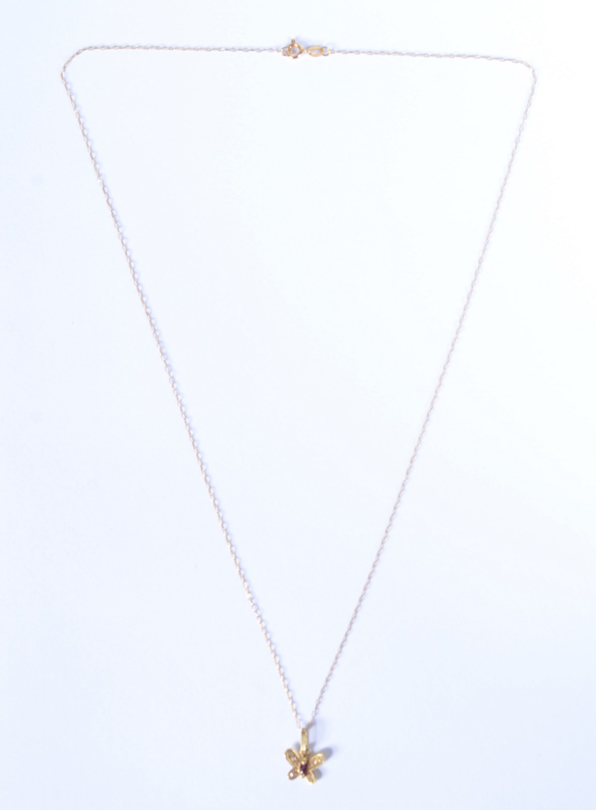 Colar com pendente na forma de borboleta de ouro 18 k., contraste 750... - foto 2 de 8