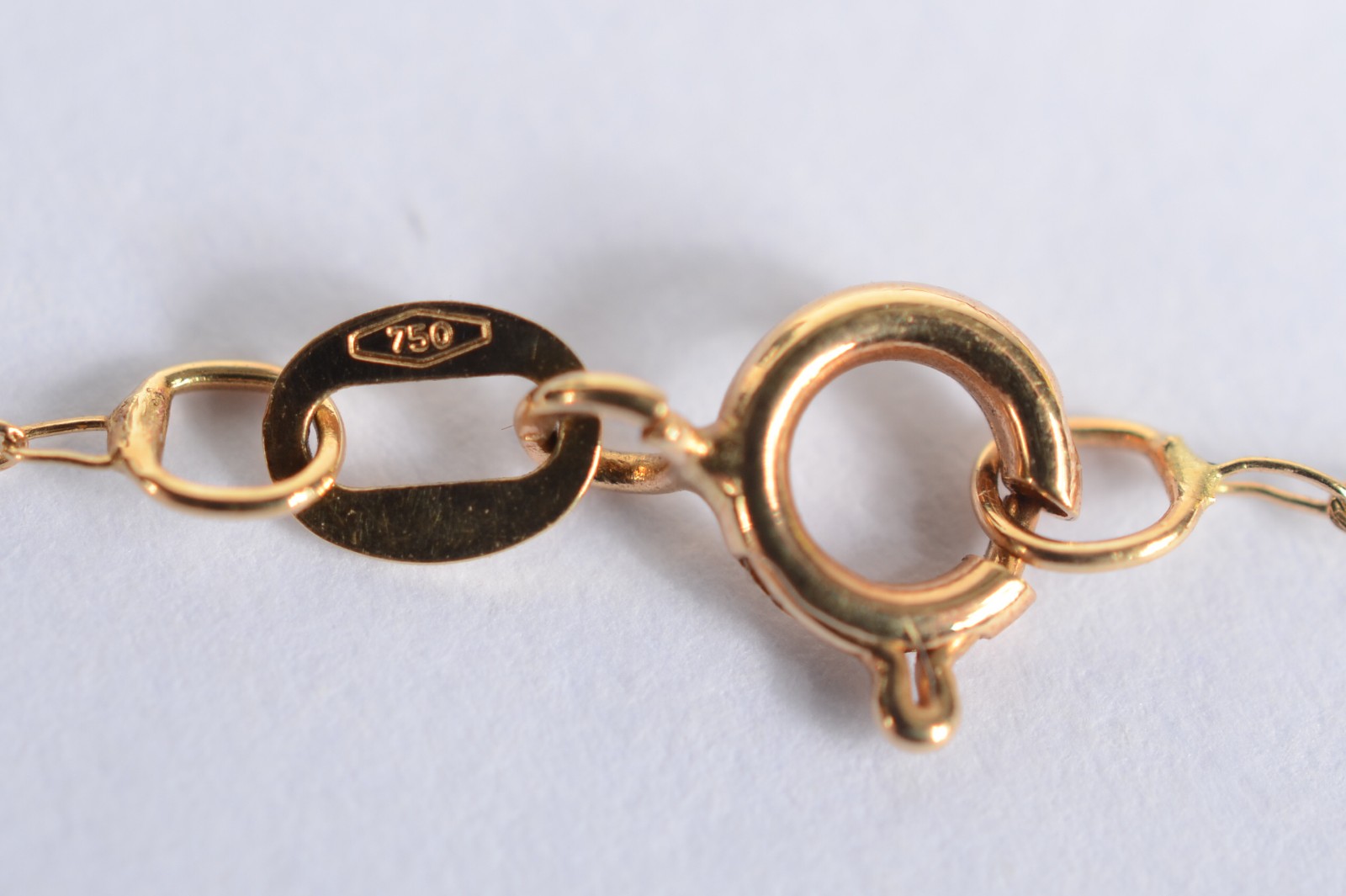 Colar com pendente na forma de borboleta de ouro 18 k., contraste 750... - foto 6 de 8