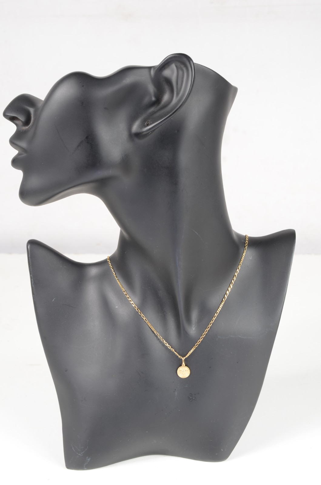 Colar com pendente com medalha de ouro 18 k., contraste 750 mls. (Por... - foto 5 de 5