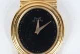 Piaget (1874),  - Relógio de pulso feminino, pulseira de ouro 18 k. (Por motivos de segurança a peça não se encontra na loja).