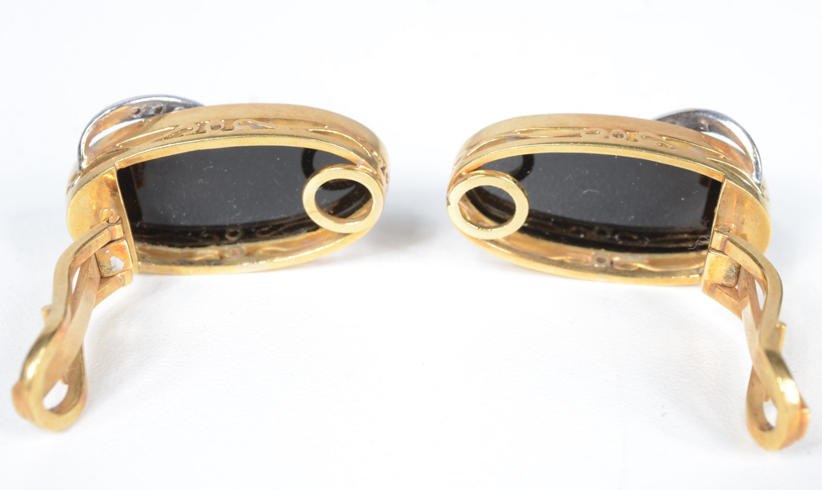 Conjunto de par de brincos de pressão e anel de ouro 18 k., contraste... - foto 4 de 5