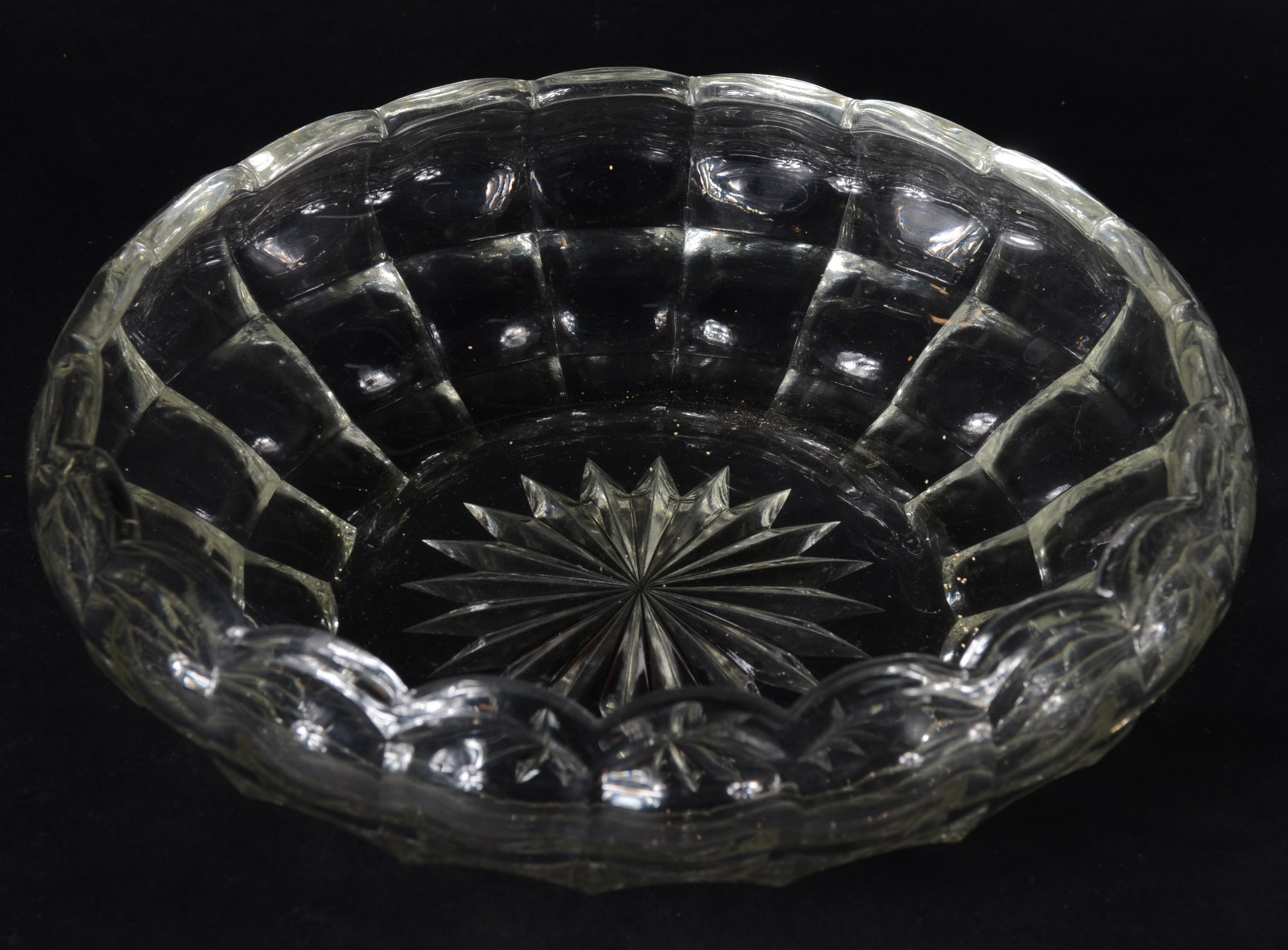Conjunto com 5 bowls diversos de vidro. - foto 2 de 6
