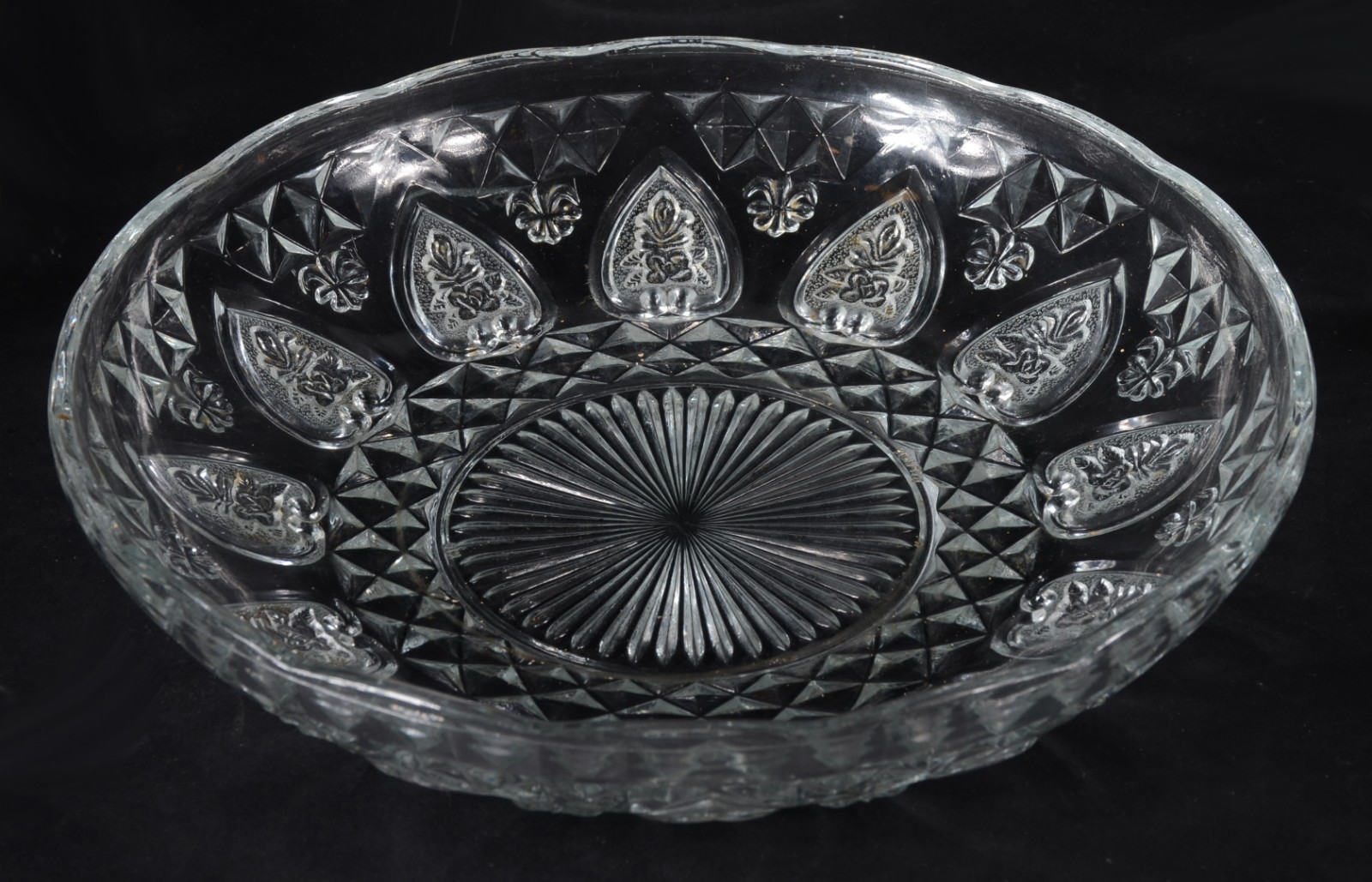Conjunto com 5 bowls diversos de vidro. - foto 5 de 6