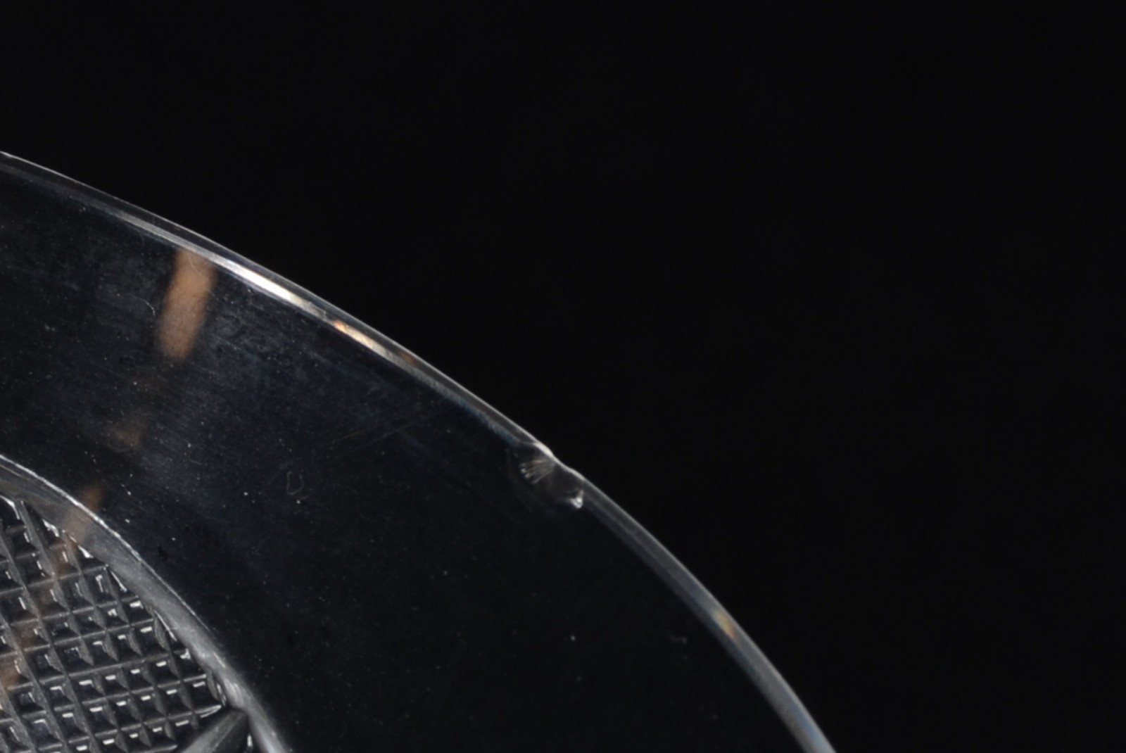 Serviço de cristal lapidado, composto de: 6 taças para vinho (um... - foto 3 de 3