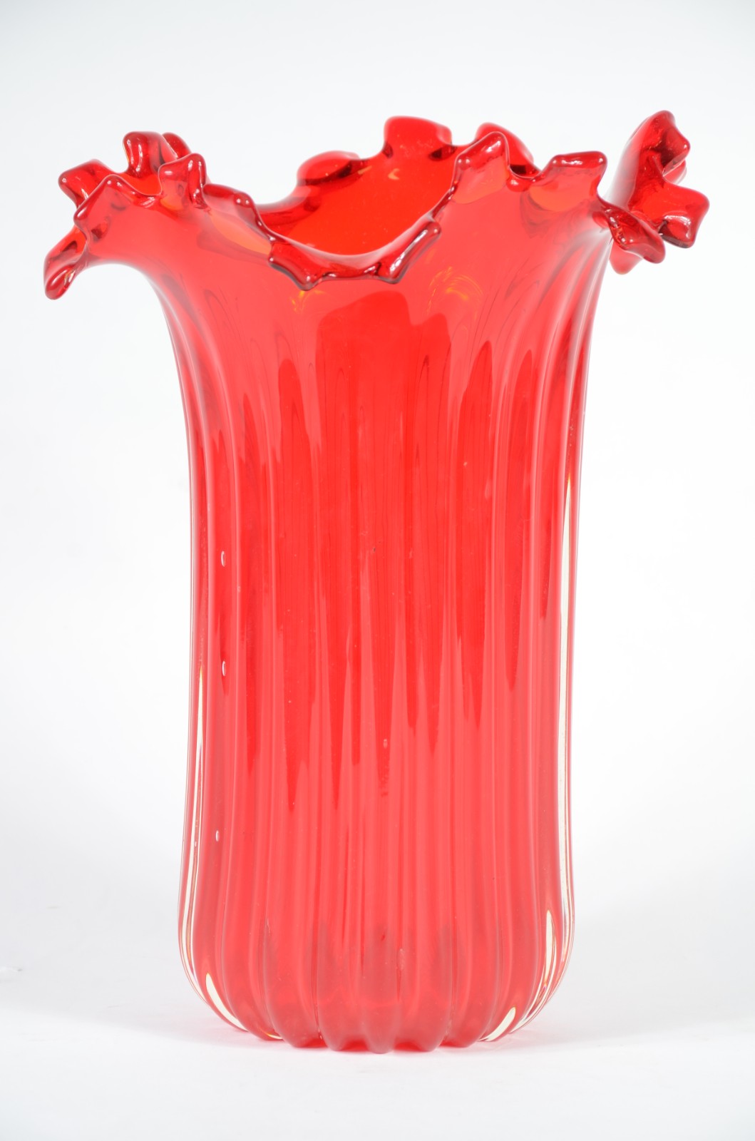 Vaso decorativo de vidro estilo murano na cor vermelha, feitio... - foto 1 de 4