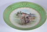 Conde de Nova Friburgo,  - Duas peças de porcelana europeia, sendo: fruteira que pertenceu ao serviço do Conde de Nova Friburgo,  Bernardo Clemente Pinto Sobrinho, decorada com 