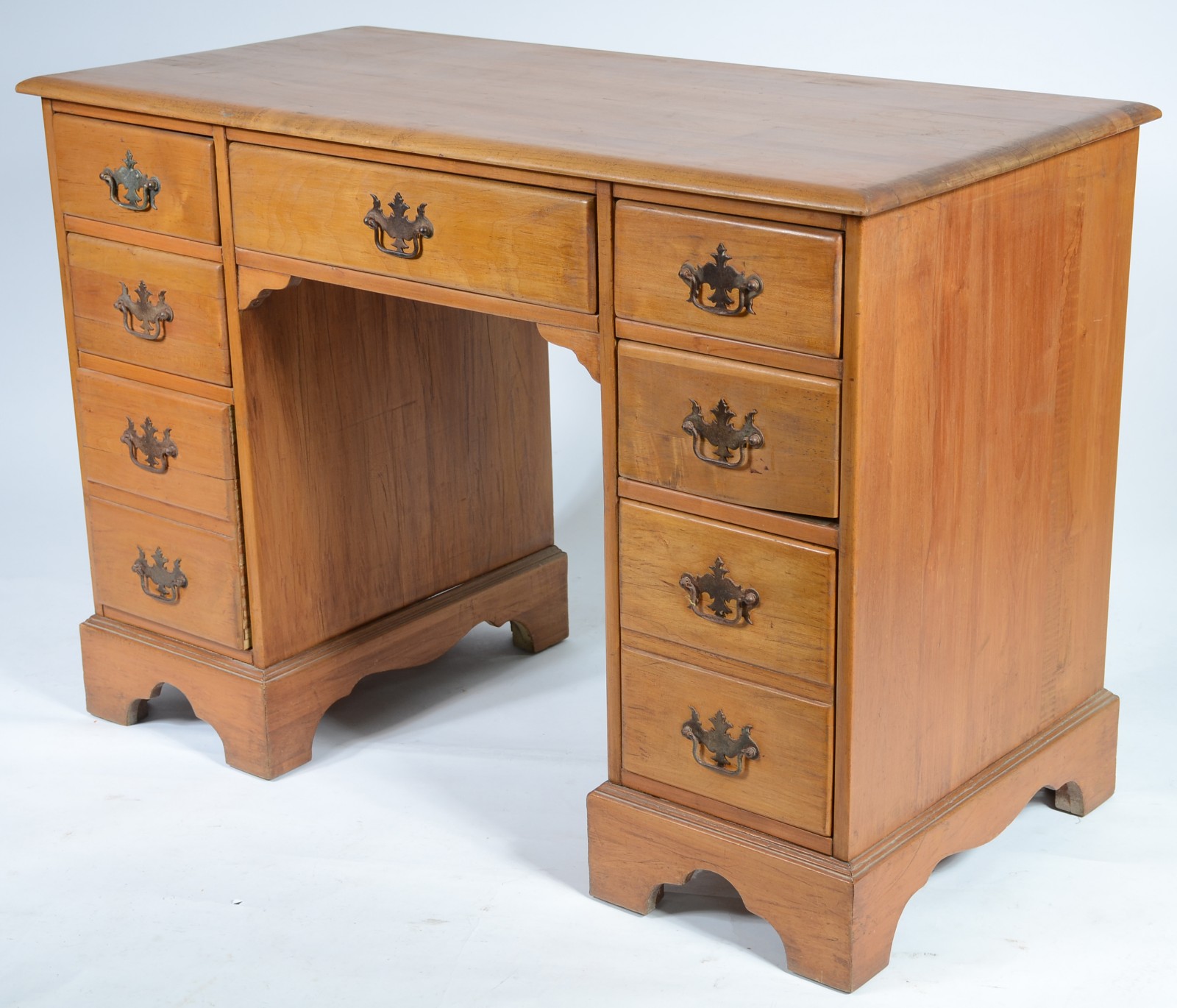 Mesa para escritório de madeira clara, gaveta central e 8 gavetas... - foto 1 de 10