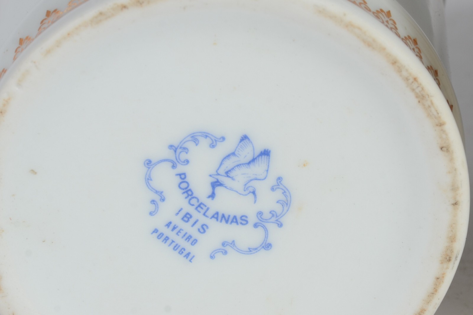 Três potiches de porcelana, sendo o menor português e o maior escrito... - foto 11 de 11