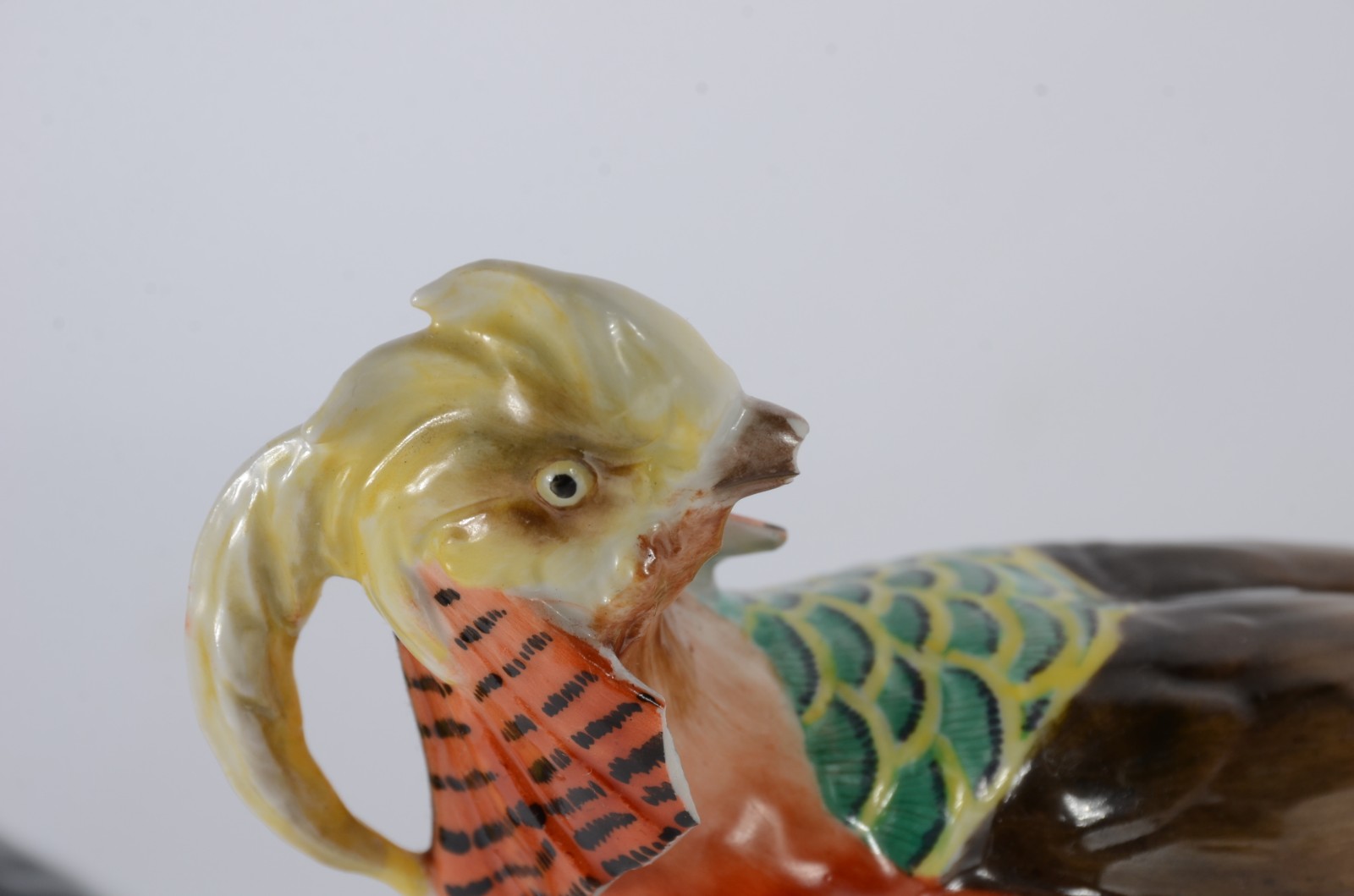 Conjunto com quatro pássaros diversos de porcelana europeia... - foto 5 de 11