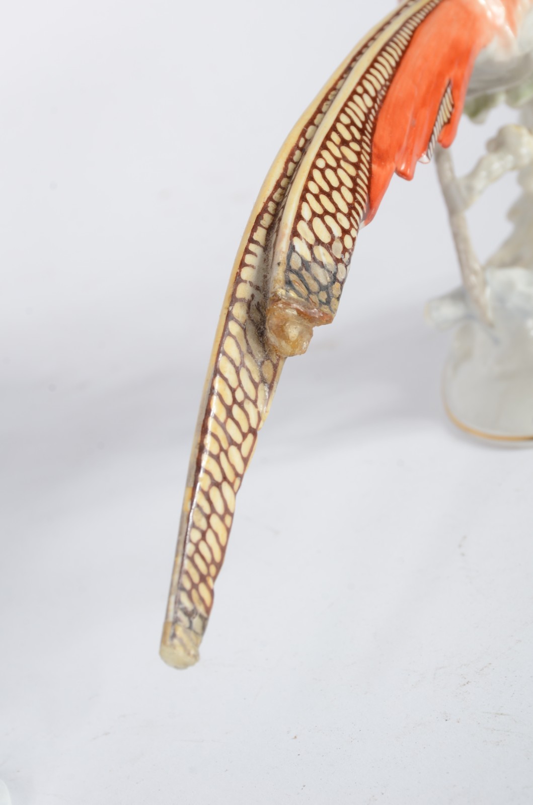 Conjunto com quatro pássaros diversos de porcelana europeia... - foto 8 de 11