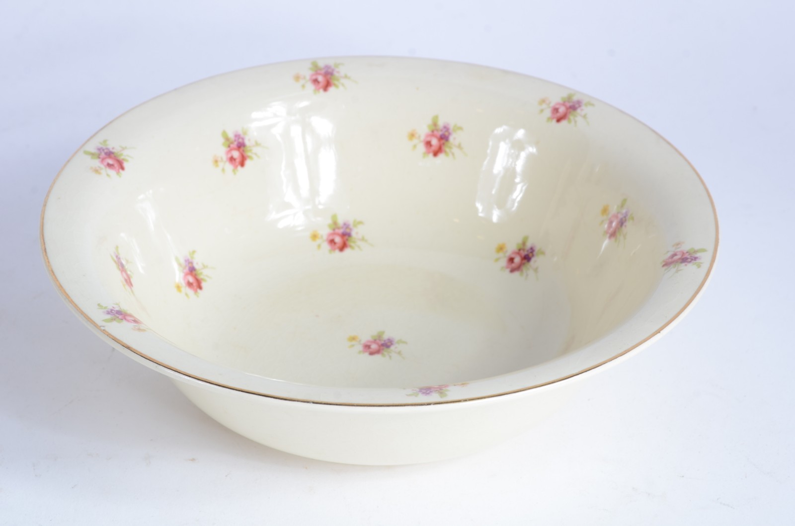 Aparelho de jantar de faiança inglesa na cor creme com flores em... - foto 10 de 11