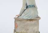 Capo di Monti,  - Escultura de faiança italiana policromada "Capo di Monti", representando figura feminina com chapéu e flores.