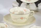 JEAN HAVILAND,  - Serviço de chá e café de porcelana francesa - Jean Haviland, na cor bege decorada com delicadas flores em policromia, composto de: 7 xícaras de chá co