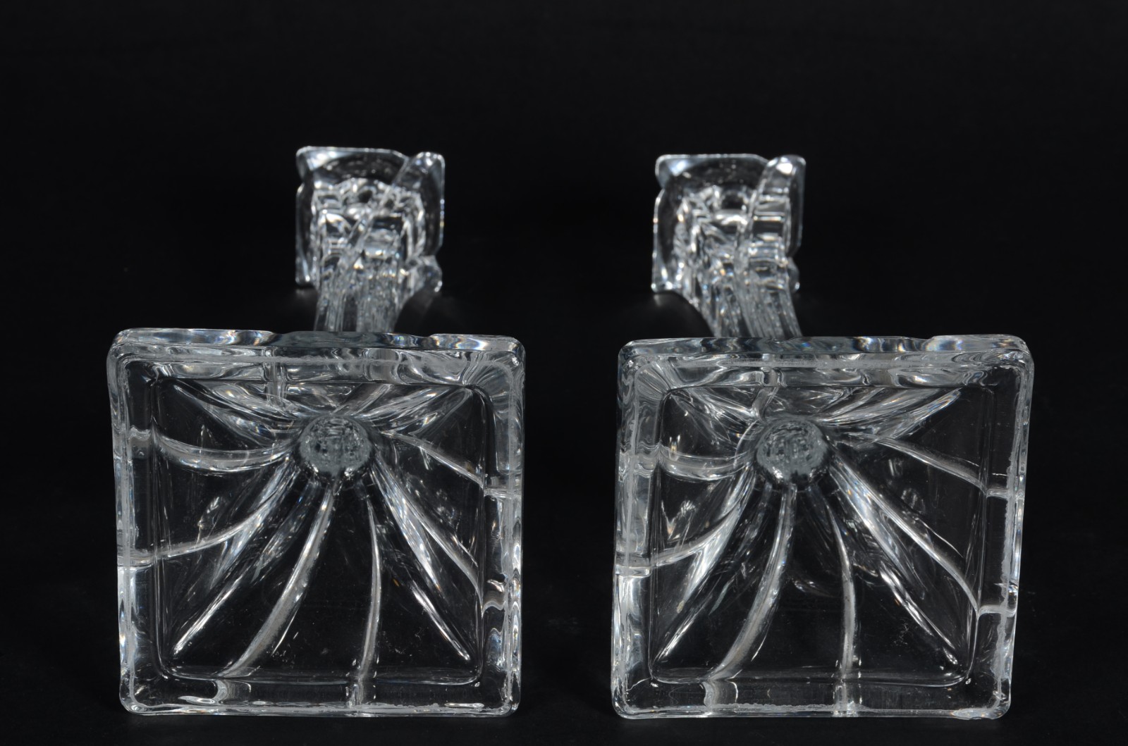 Par de castiçais de cristal europeu frisado. - foto 4 de 4