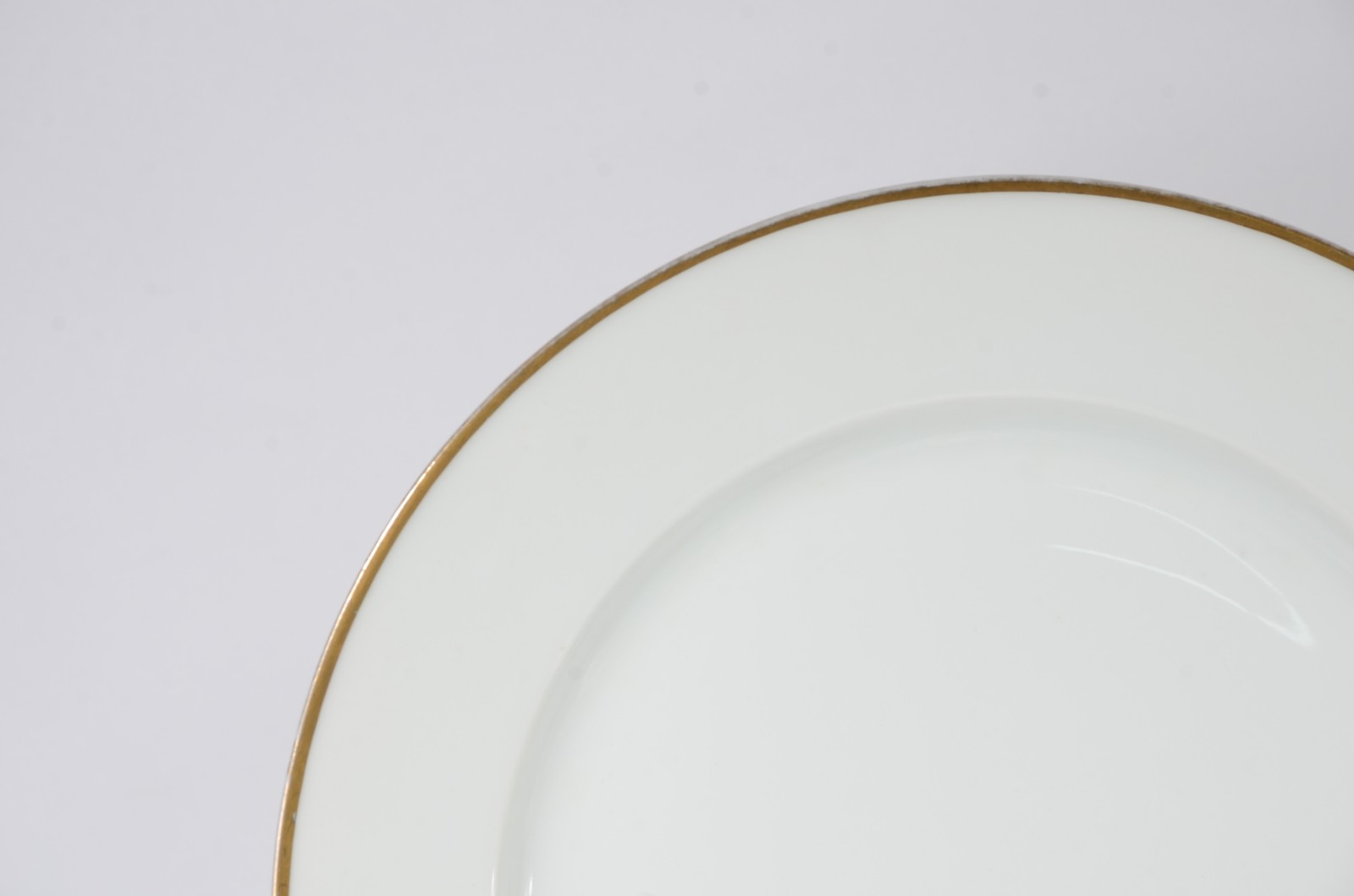 Aparelho de jantar de porcelana da Bavaria na cor branca com friso... - foto 2 de 6