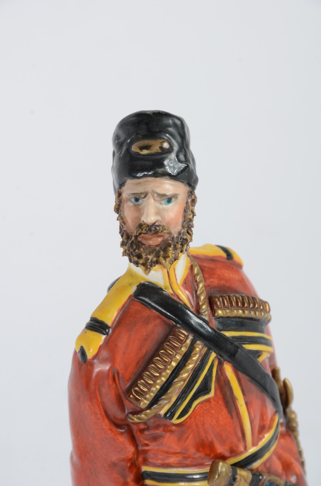 Escultura de porcelana italiana policromada representando soldado... - foto 3 de 9