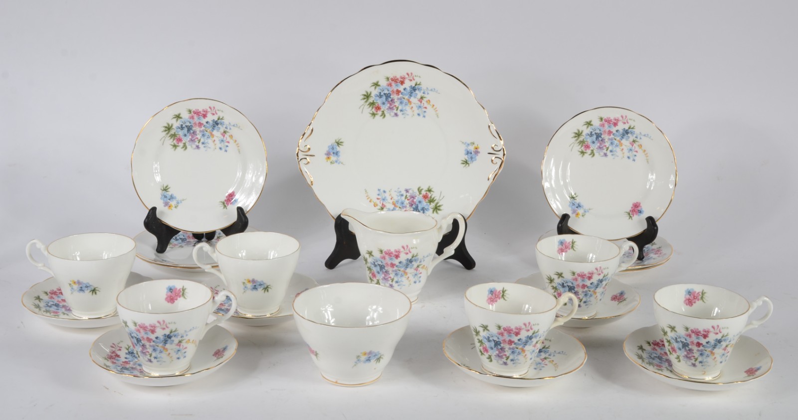 Serviço de chá de porcelana inglesa, Royal Ascot, decoração floral em... - foto 1 de 6