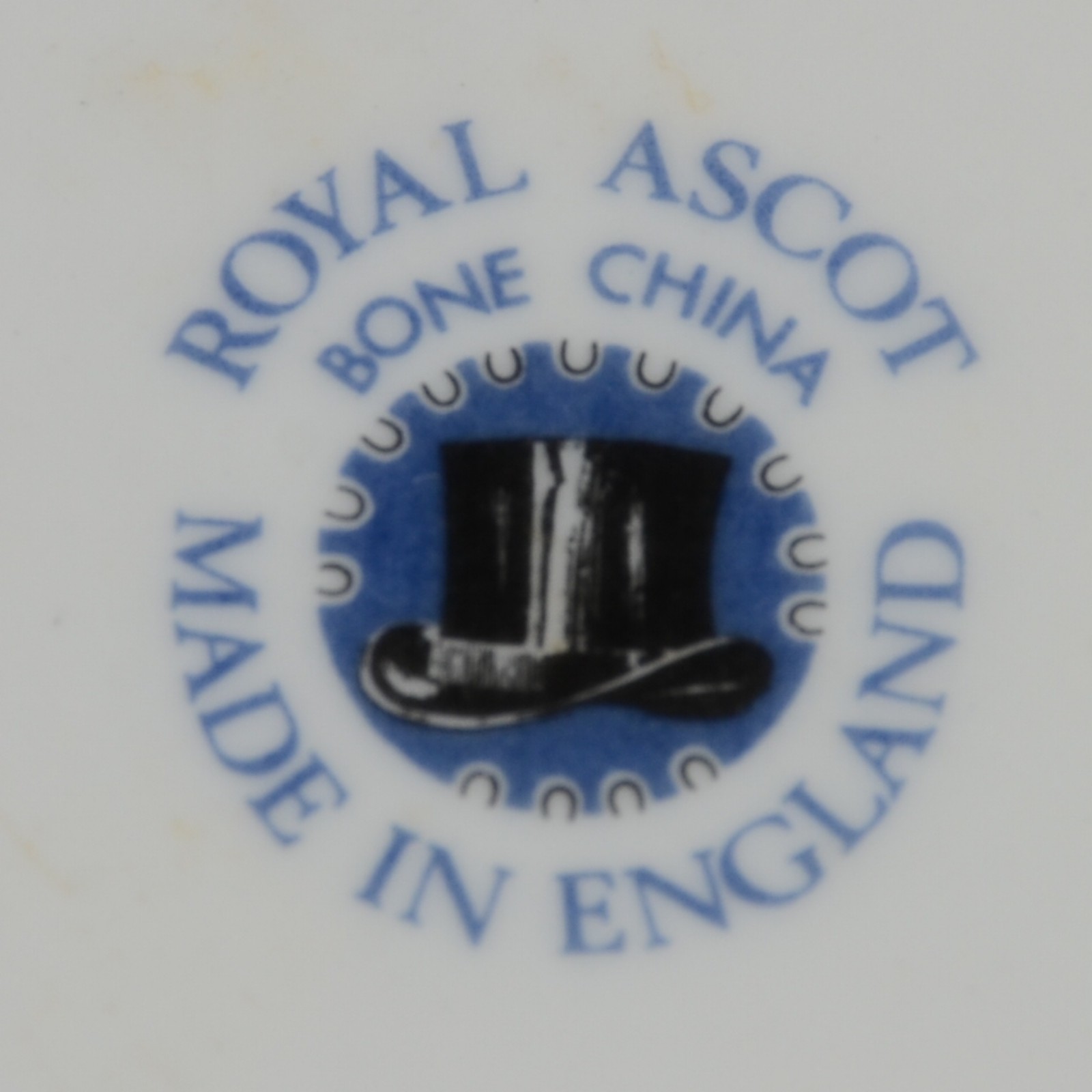 Serviço de chá de porcelana inglesa, Royal Ascot, decoração floral em... - foto 6 de 6